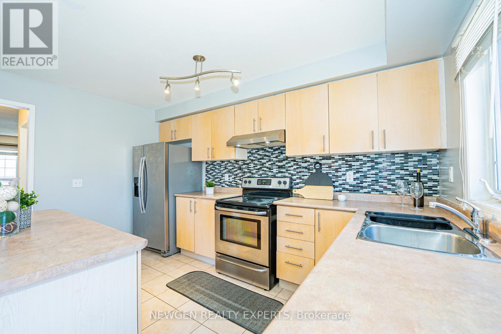 3409 Southwick Street, Mississauga, Ontario  L5M 7M1 - Photo 14 - W12980884