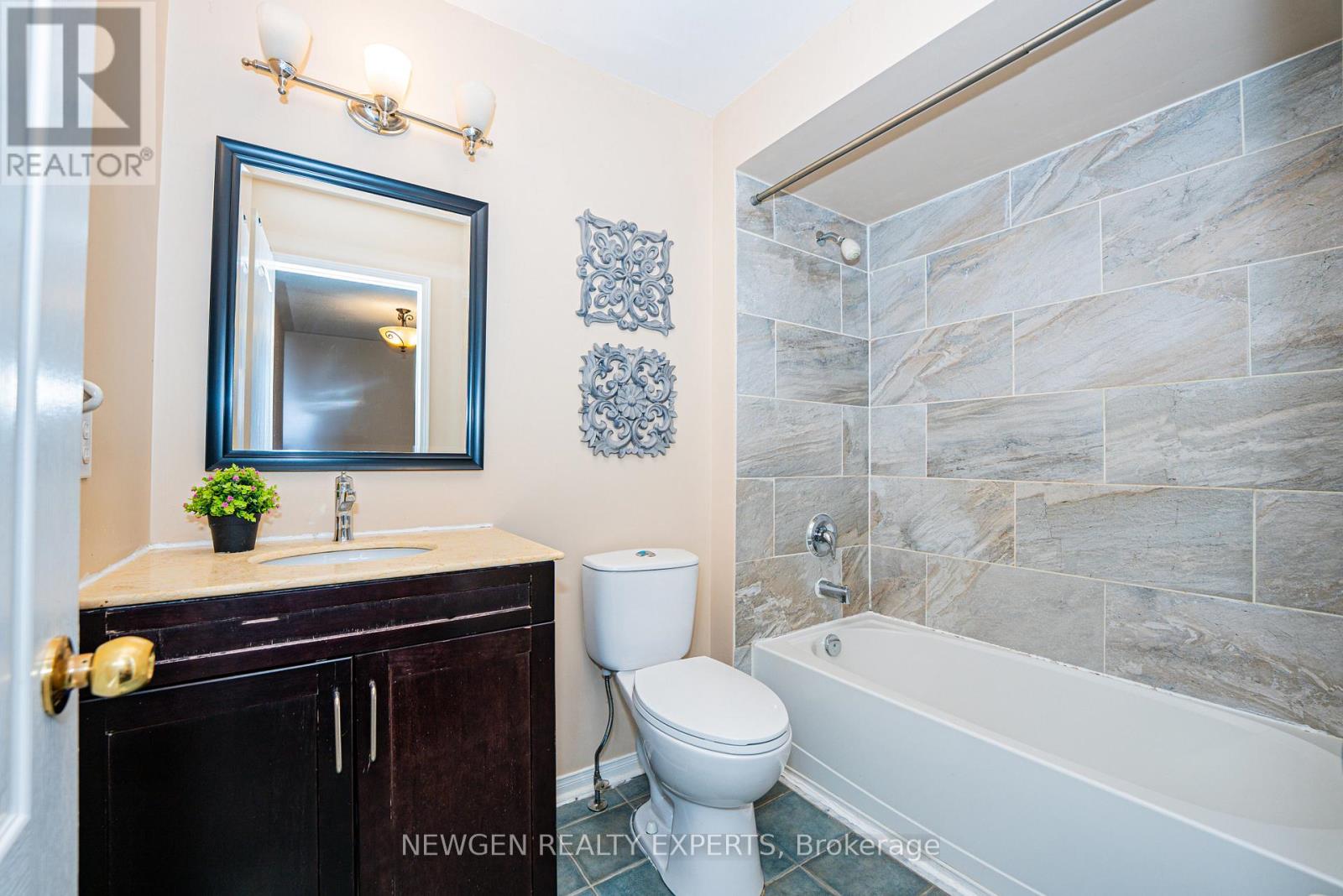 3409 Southwick Street, Mississauga, Ontario  L5M 7M1 - Photo 25 - W12980884