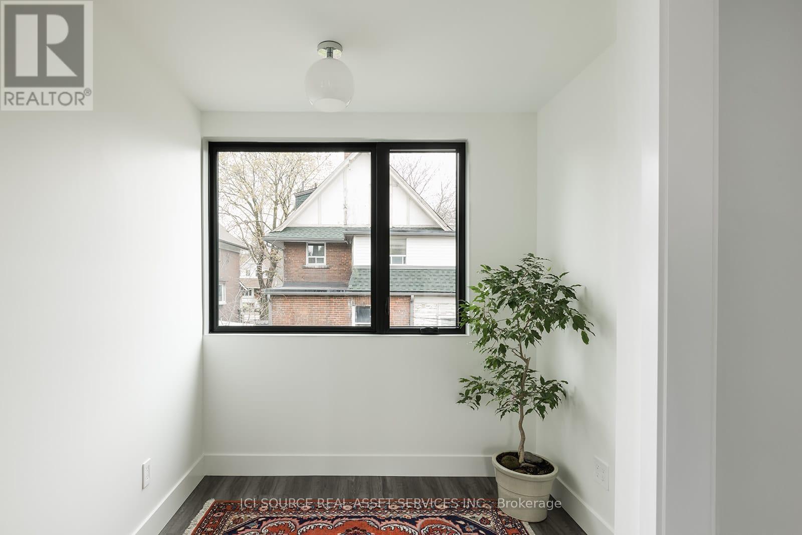 R - 411 Annette Street, Toronto, Ontario  M6P 1R7 - Photo 10 - W12980914