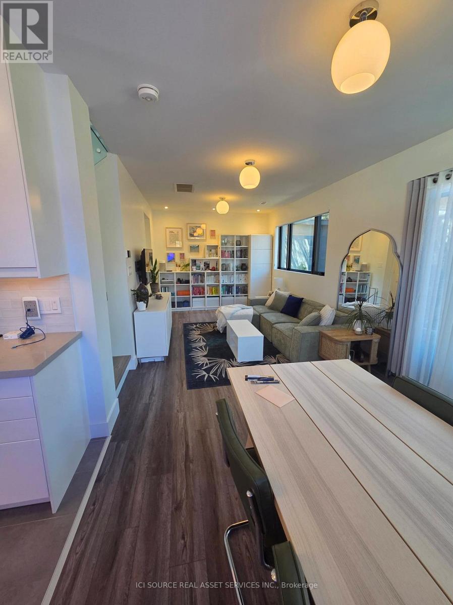 R - 411 Annette Street, Toronto, Ontario  M6P 1R7 - Photo 21 - W12980914