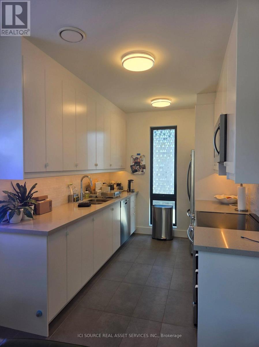 R - 411 Annette Street, Toronto, Ontario  M6P 1R7 - Photo 22 - W12980914