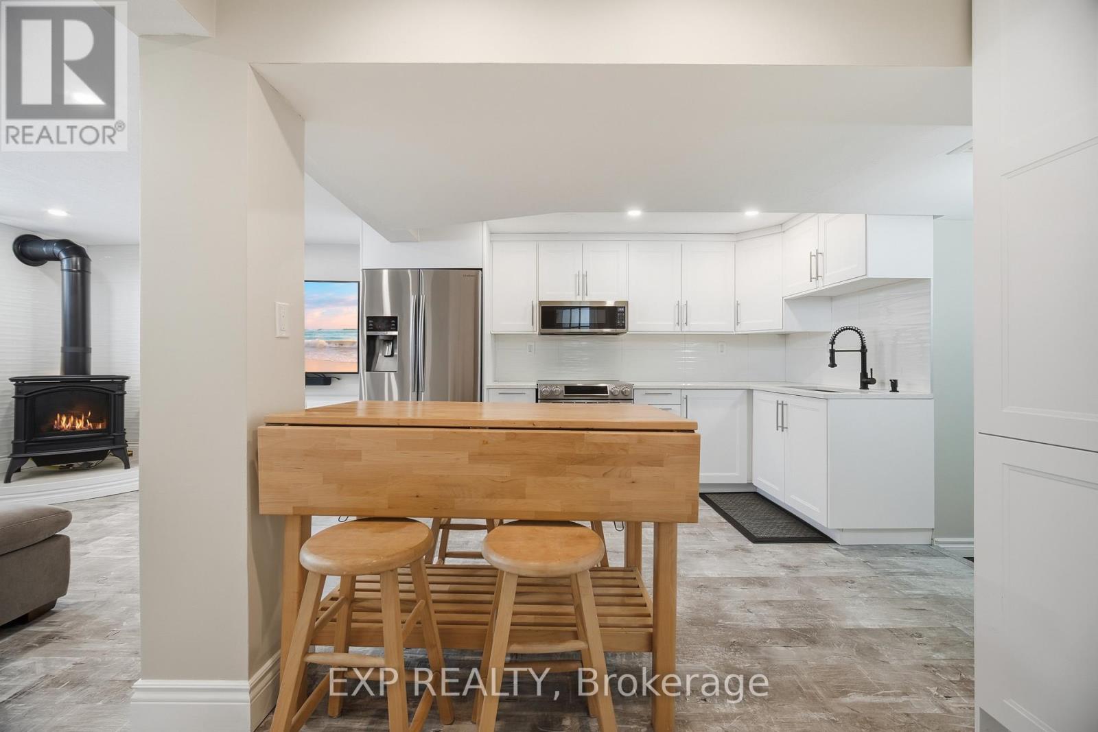 Lower - 1301 Freeport Drive, Mississauga, Ontario  L5C 1S5 - Photo 10 - W12980920