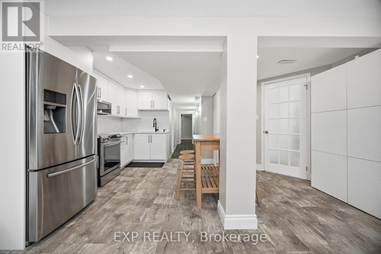 Lower - 1301 Freeport Drive, Mississauga, Ontario  L5C 1S5 - Photo 11 - W12980920