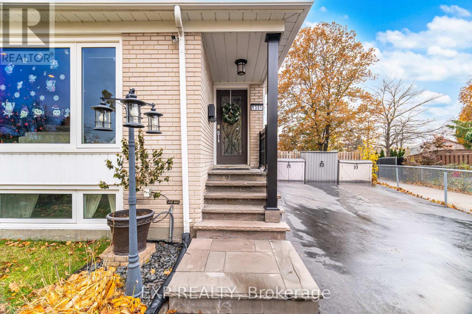 Lower - 1301 Freeport Drive, Mississauga, Ontario  L5C 1S5 - Photo 7 - W12980920