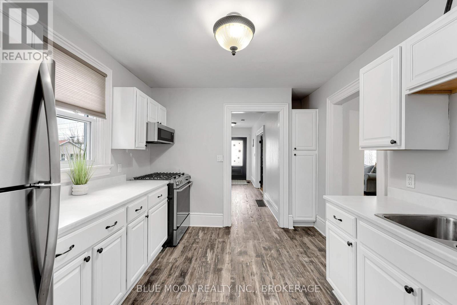 101 Bridge Street E, Greater Napanee, Ontario K7R 1K2 - Photo 13 - X12980878