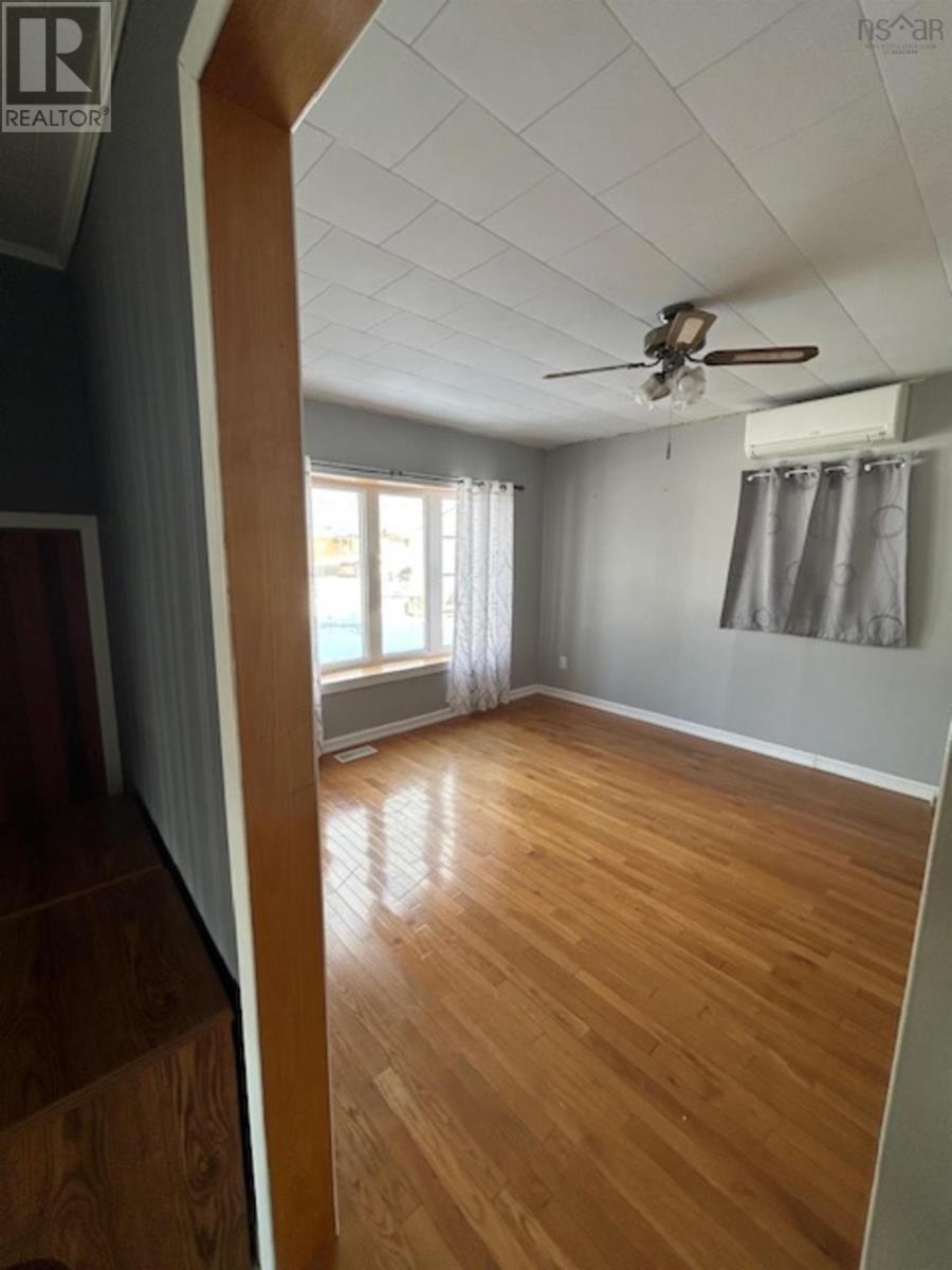 6 School Street, Clark's Harbour, Nova Scotia  B0W 1P0 - Photo 10 - 202602863