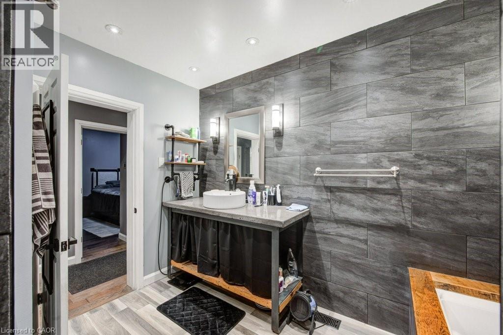 83 Oxford Street, Woodstock, Ontario  N4S 6A4 - Photo 28 - 40801616