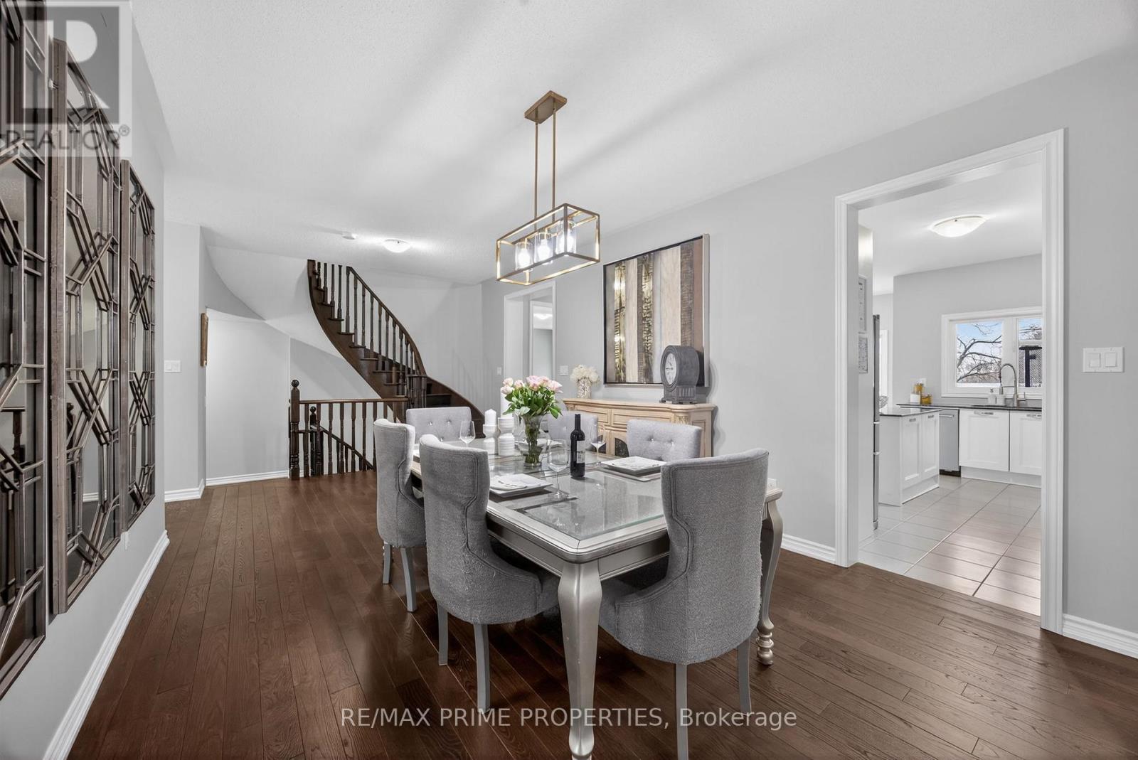 72 Ridge Gate Crescent, East Gwillimbury, Ontario  L0G 1M0 - Photo 6 - N12803116