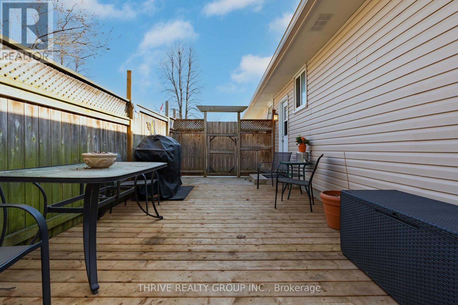 112 Culver Crescent, London East, Ontario  N5V 3G4 - Photo 6 - X12980916