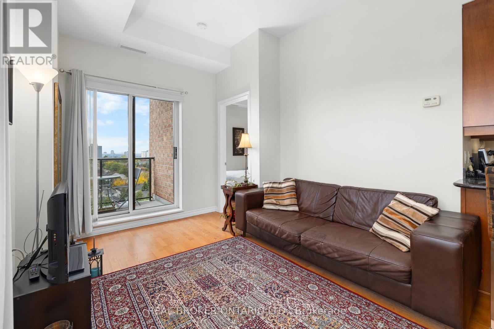 1004 - 314 Central Park Drive, Ottawa, Ontario  K2C 0R2 - Photo 14 - X12886698