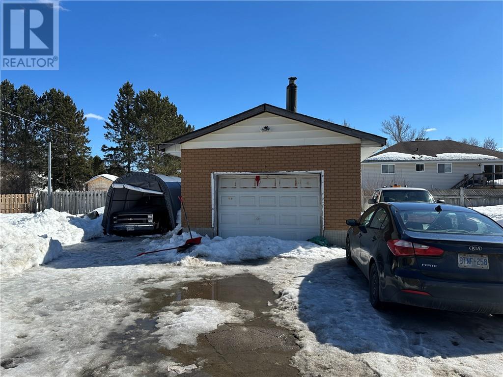 211 Cote Boulevard Sw, Hanmer, Ontario  P3P 1M6 - Photo 2 - 2127081