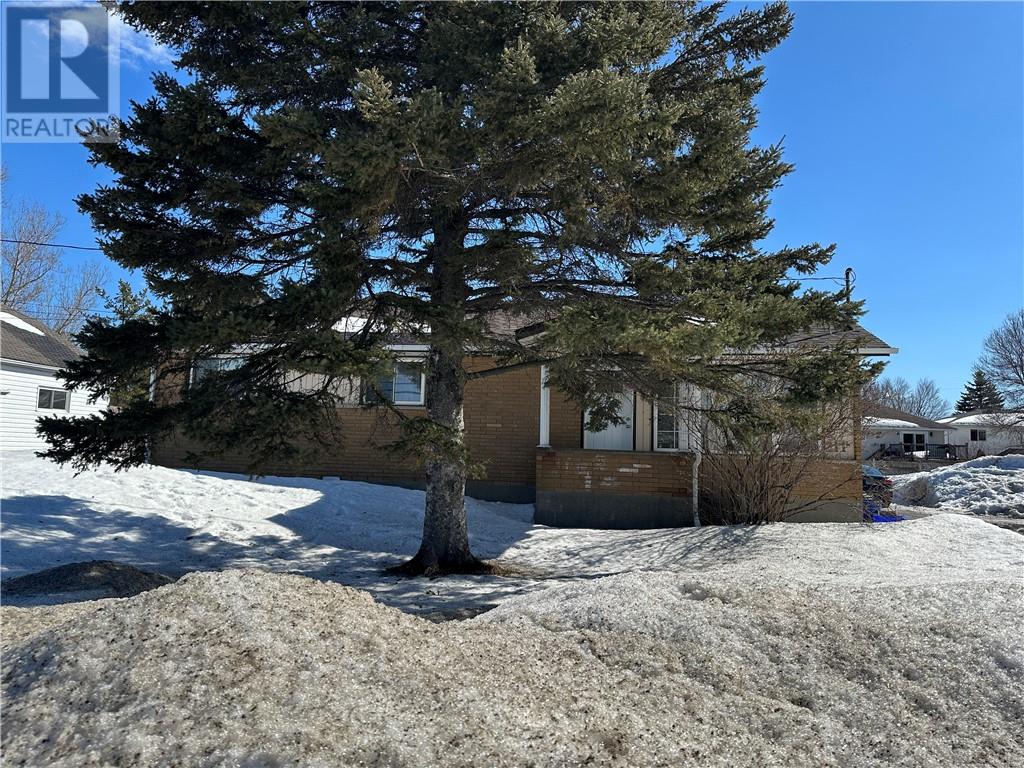 211 Cote Boulevard Sw, Hanmer, Ontario  P3P 1M6 - Photo 7 - 2127081