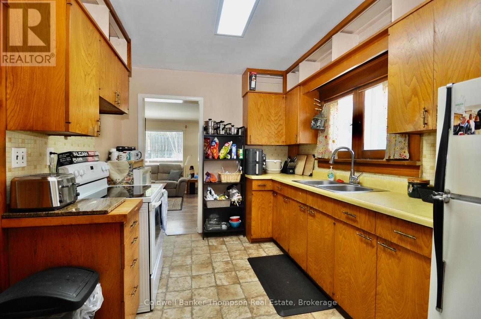 11 Florence Street E, Huntsville, Ontario P1H 1P8 - Photo 11 - X12980976