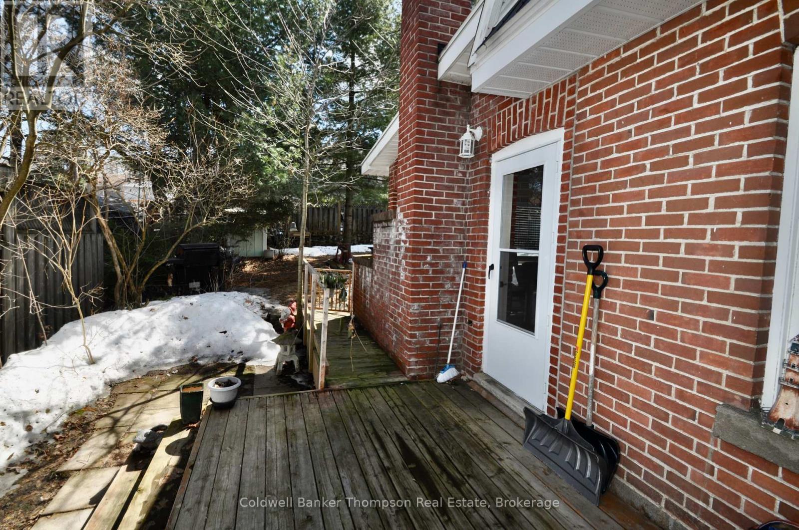 11 Florence Street E, Huntsville, Ontario P1H 1P8 - Photo 25 - X12980976