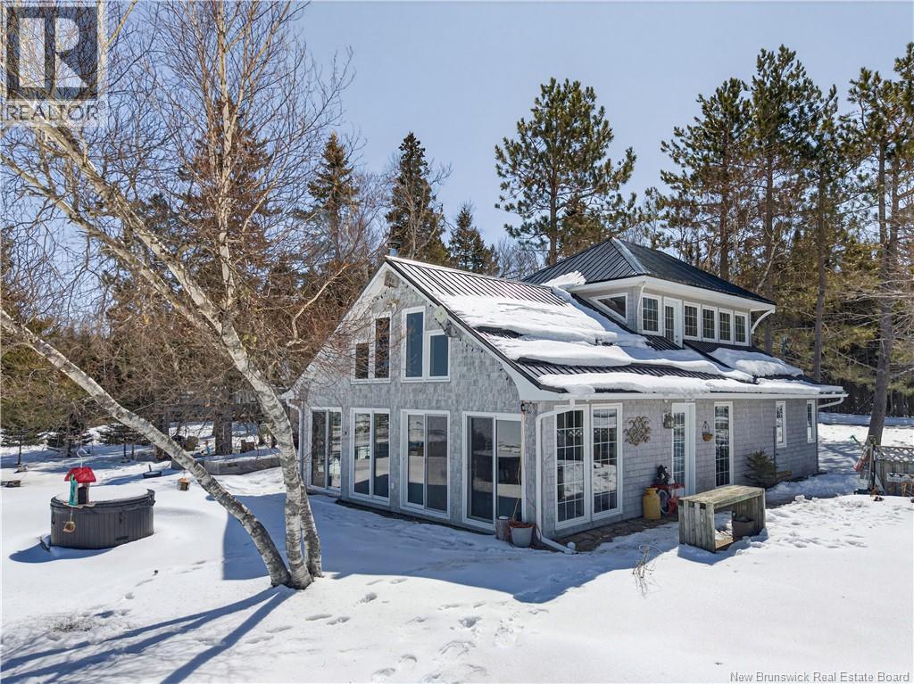 435 East Point Road, Miramichi, New Brunswick  E1N 7A3 - Photo 2 - NB136762