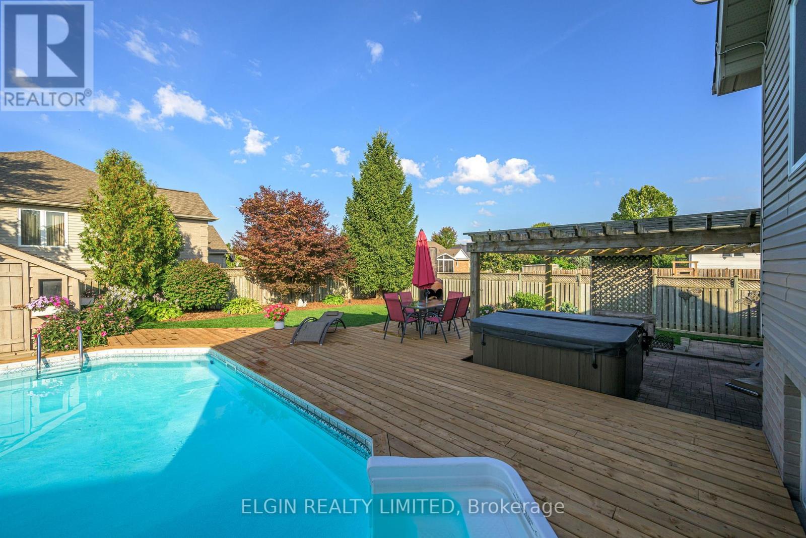 234 Kettle Creek Drive, Central Elgin, Ontario  N0L 1B0 - Photo 13 - X12980930