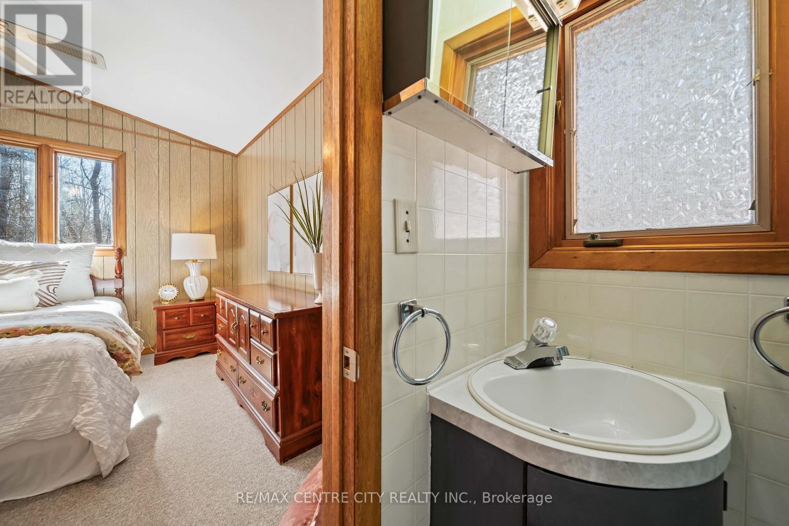 23171 Talbot Line, West Elgin, Ontario  N0L 2C0 - Photo 20 - X12980932