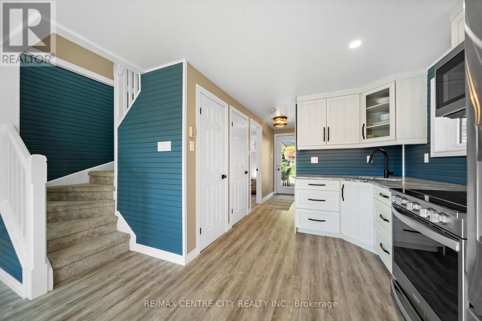 417 Edith Cavell Boulevard, Central Elgin, Ontario  N5L 1E7 - Photo 15 - X12980944