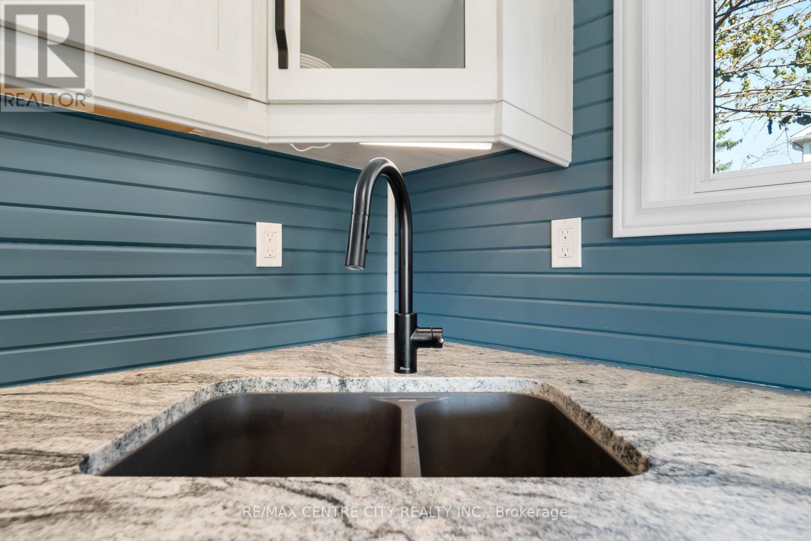 417 Edith Cavell Boulevard, Central Elgin, Ontario  N5L 1E7 - Photo 17 - X12980944