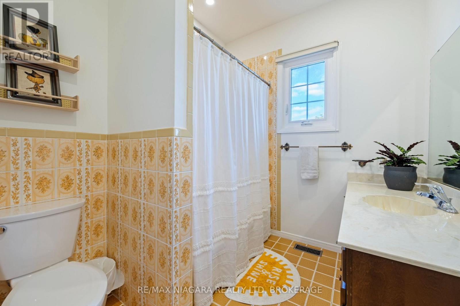 340 Roland Road, Pelham, Ontario  L0S 1M0 - Photo 40 - X12632398