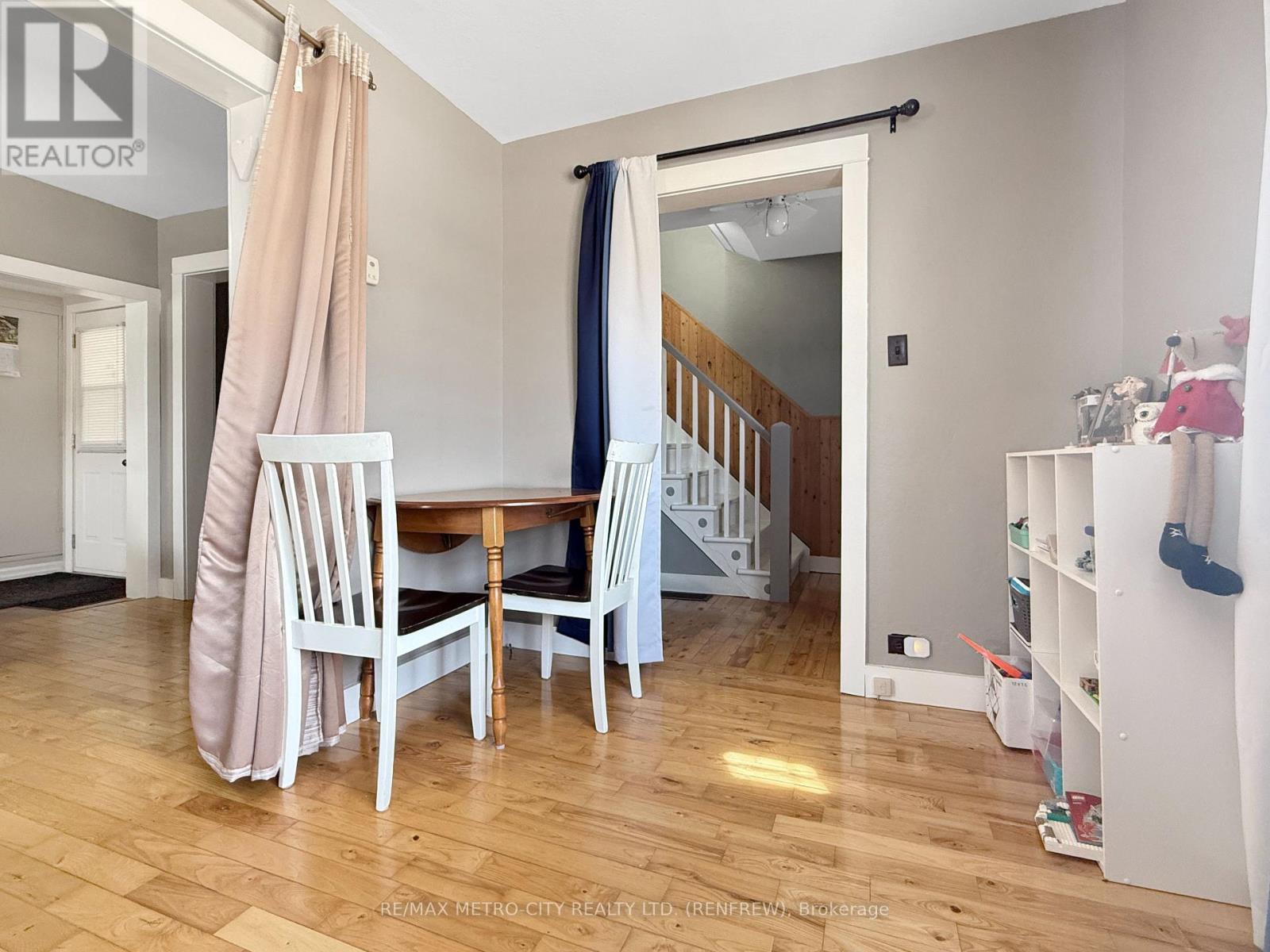 325 Joffre Avenue, Renfrew, Ontario  K7V 3L6 - Photo 4 - X12980966