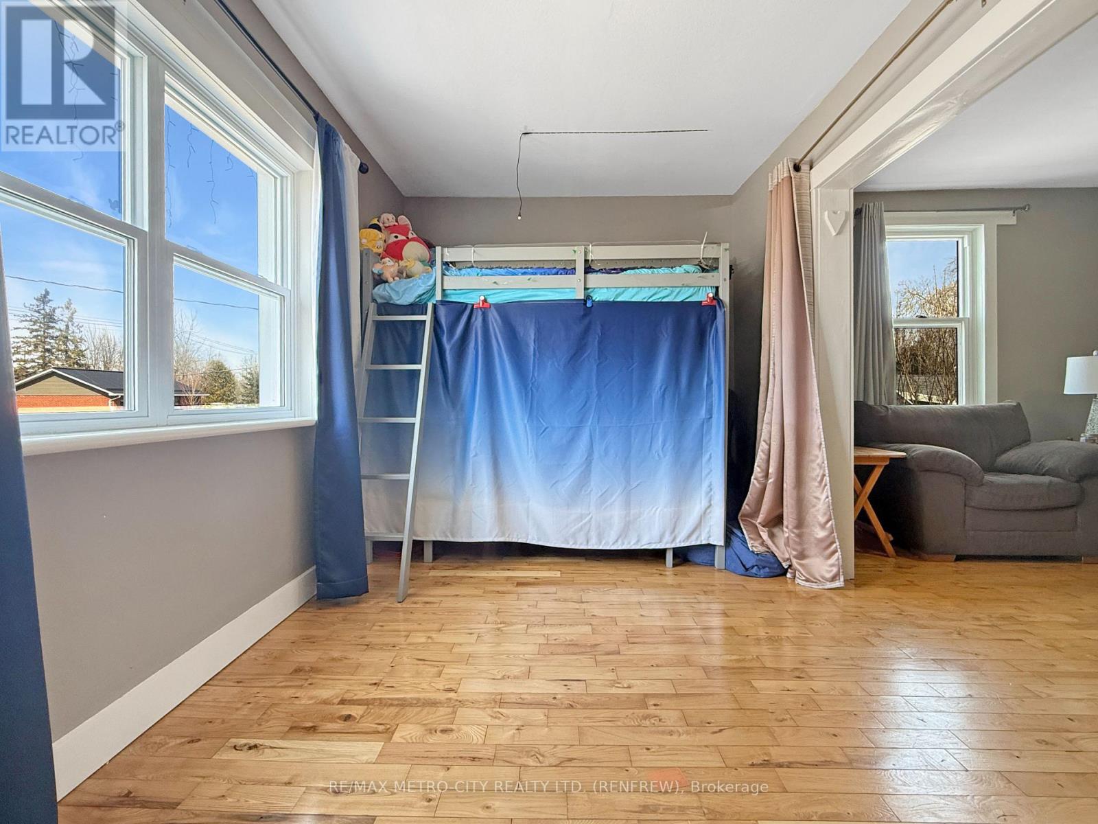 325 Joffre Avenue, Renfrew, Ontario  K7V 3L6 - Photo 6 - X12980966