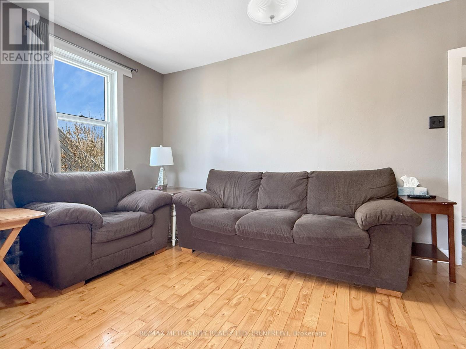 325 Joffre Avenue, Renfrew, Ontario  K7V 3L6 - Photo 9 - X12980966