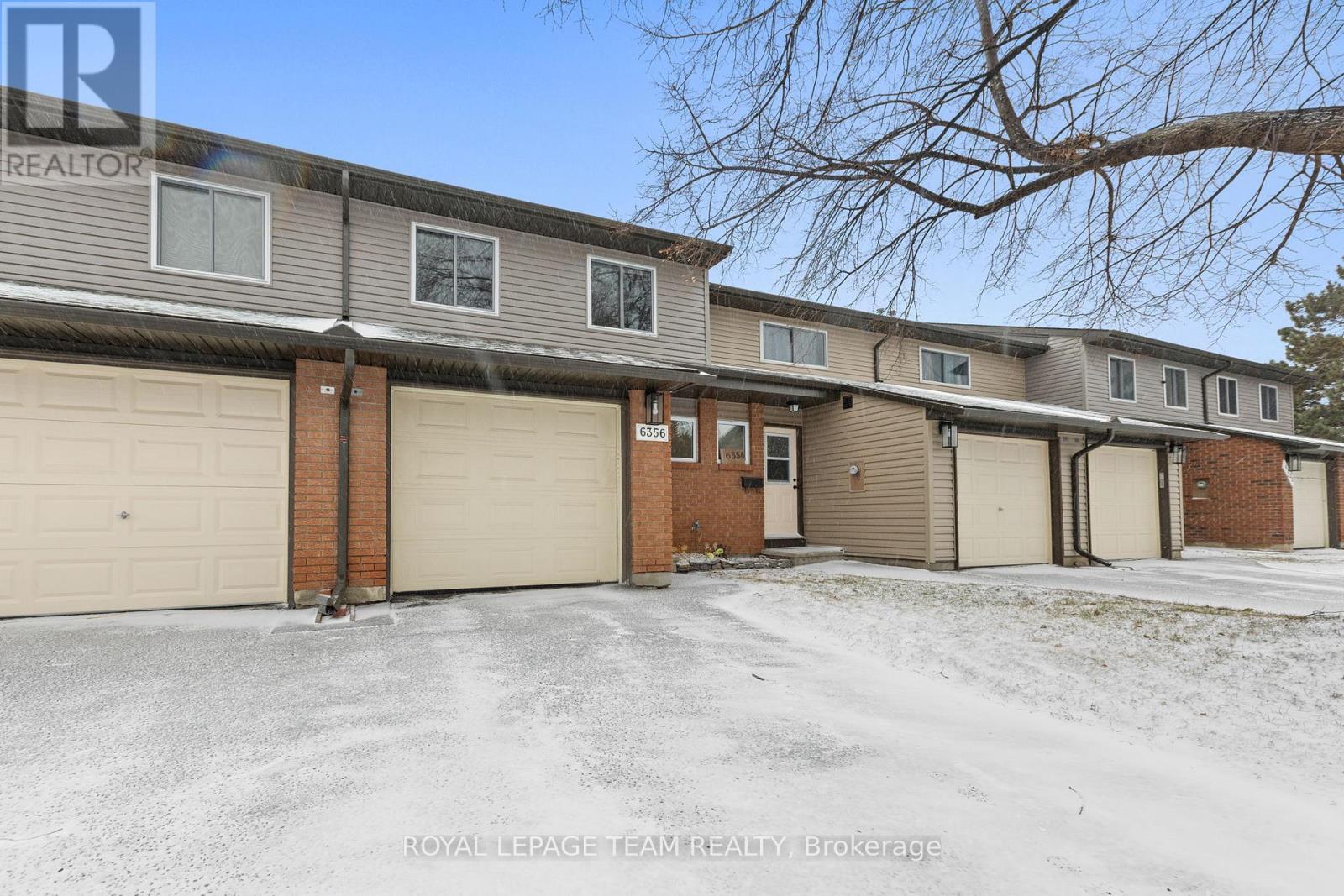 6356 Mary Jane Crescent, Ottawa, Ontario K1C 3C2 - Photo 2 - X12980934