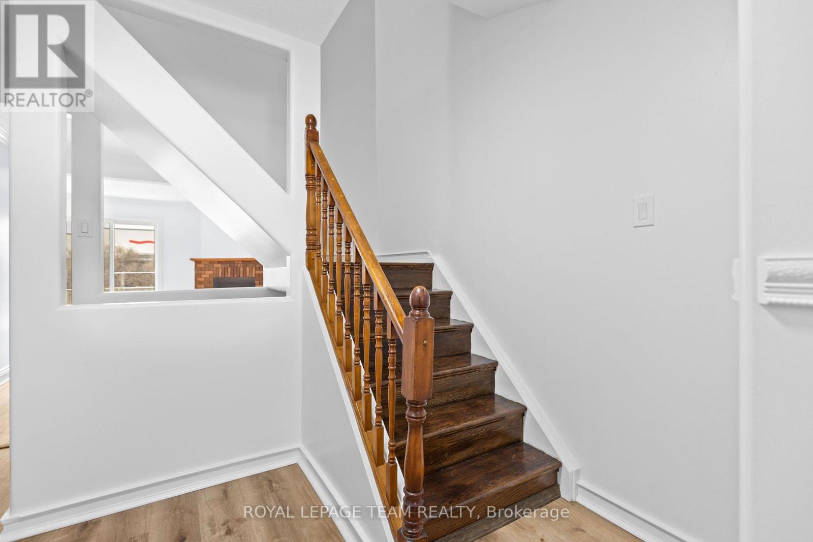 6356 Mary Jane Crescent, Ottawa, Ontario K1C 3C2 - Photo 7 - X12980934