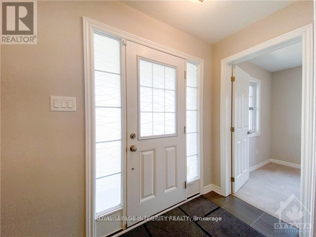 894 Fameflower Street, Ottawa, Ontario  K2J 6H3 - Photo 4 - X12980964