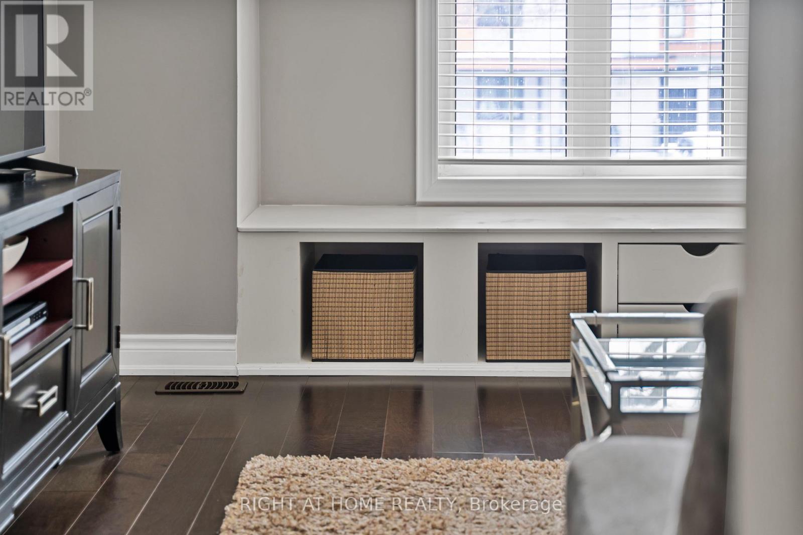 215 Queenslea Avenue, Toronto, Ontario  M9N 3X5 - Photo 27 - W12978102