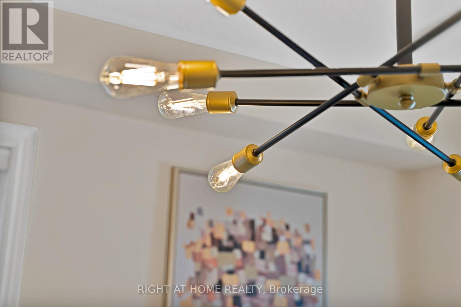 215 Queenslea Avenue, Toronto, Ontario  M9N 3X5 - Photo 12 - W12978102