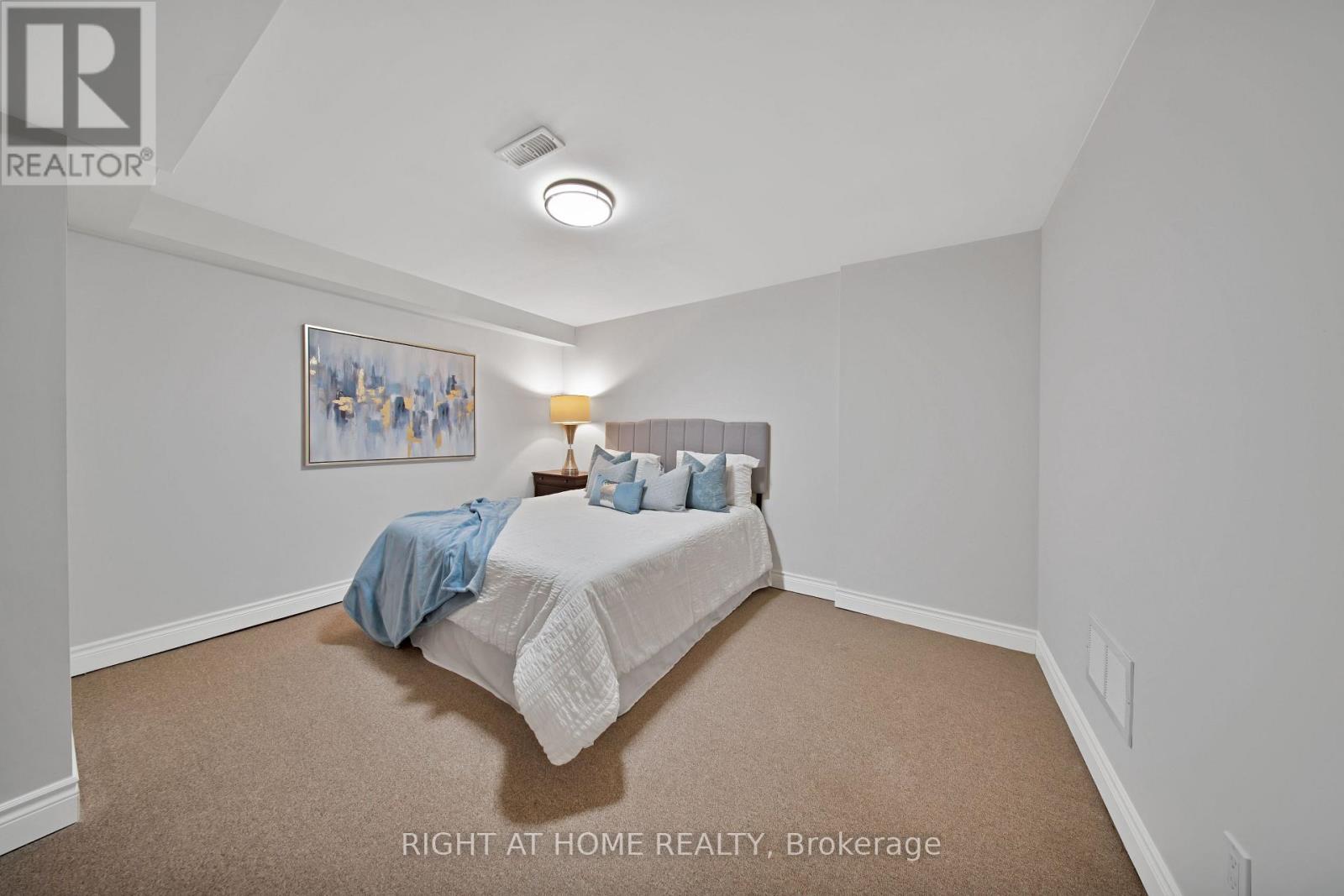 215 Queenslea Avenue, Toronto, Ontario  M9N 3X5 - Photo 43 - W12978102