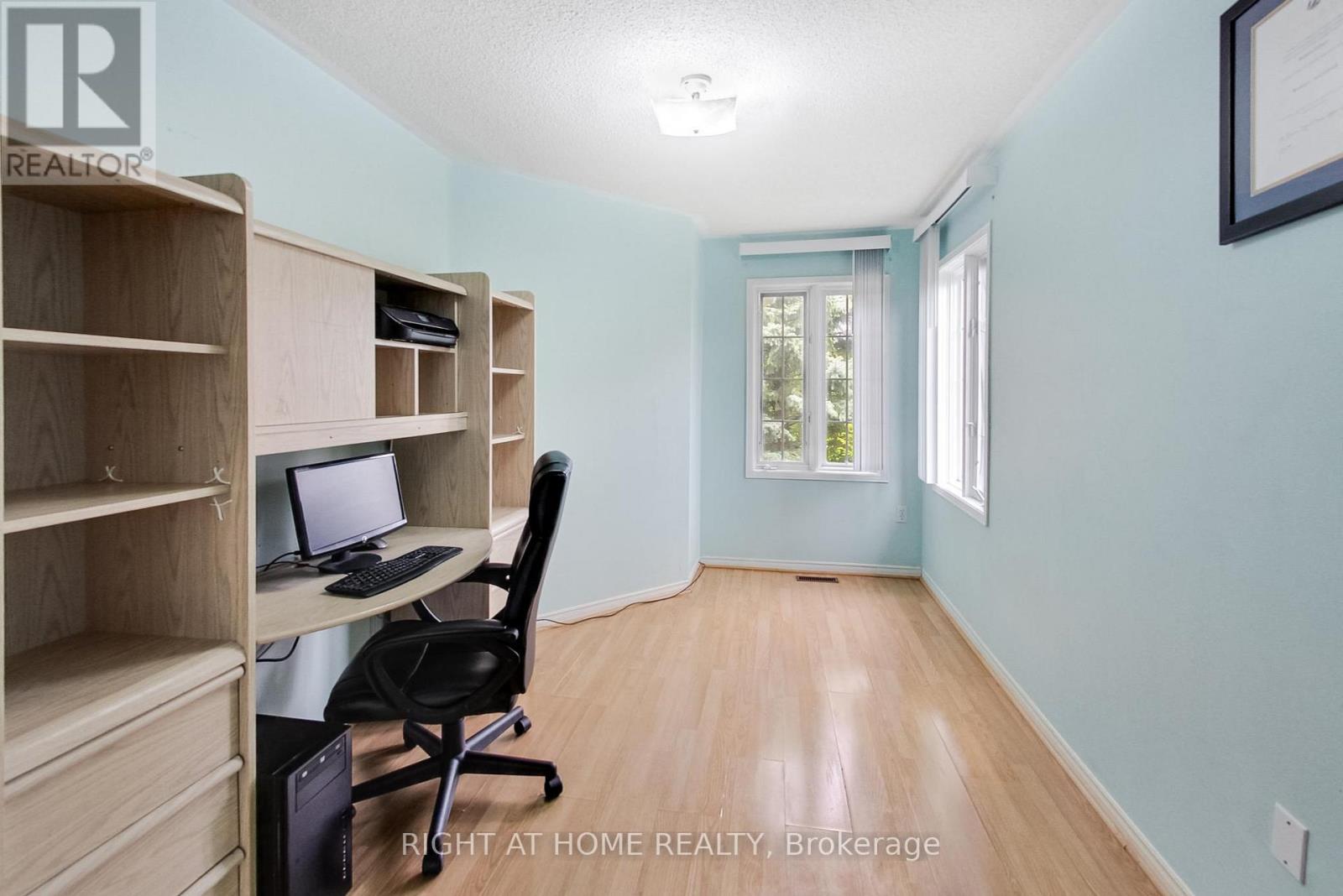 28 Foxtail Ridge, Newmarket, Ontario  L3X 1Z6 - Photo 12 - N12980942