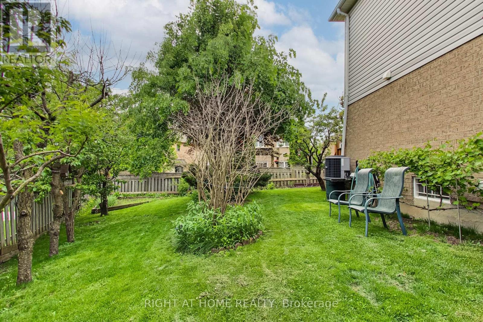 28 Foxtail Ridge, Newmarket, Ontario  L3X 1Z6 - Photo 21 - N12980942
