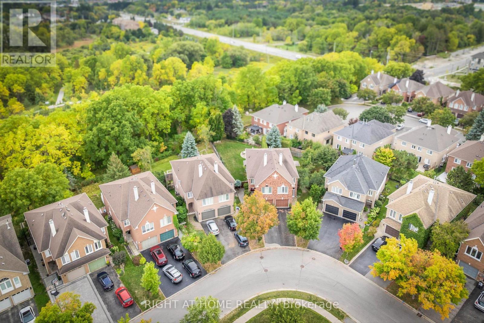 28 Foxtail Ridge, Newmarket, Ontario  L3X 1Z6 - Photo 25 - N12980942