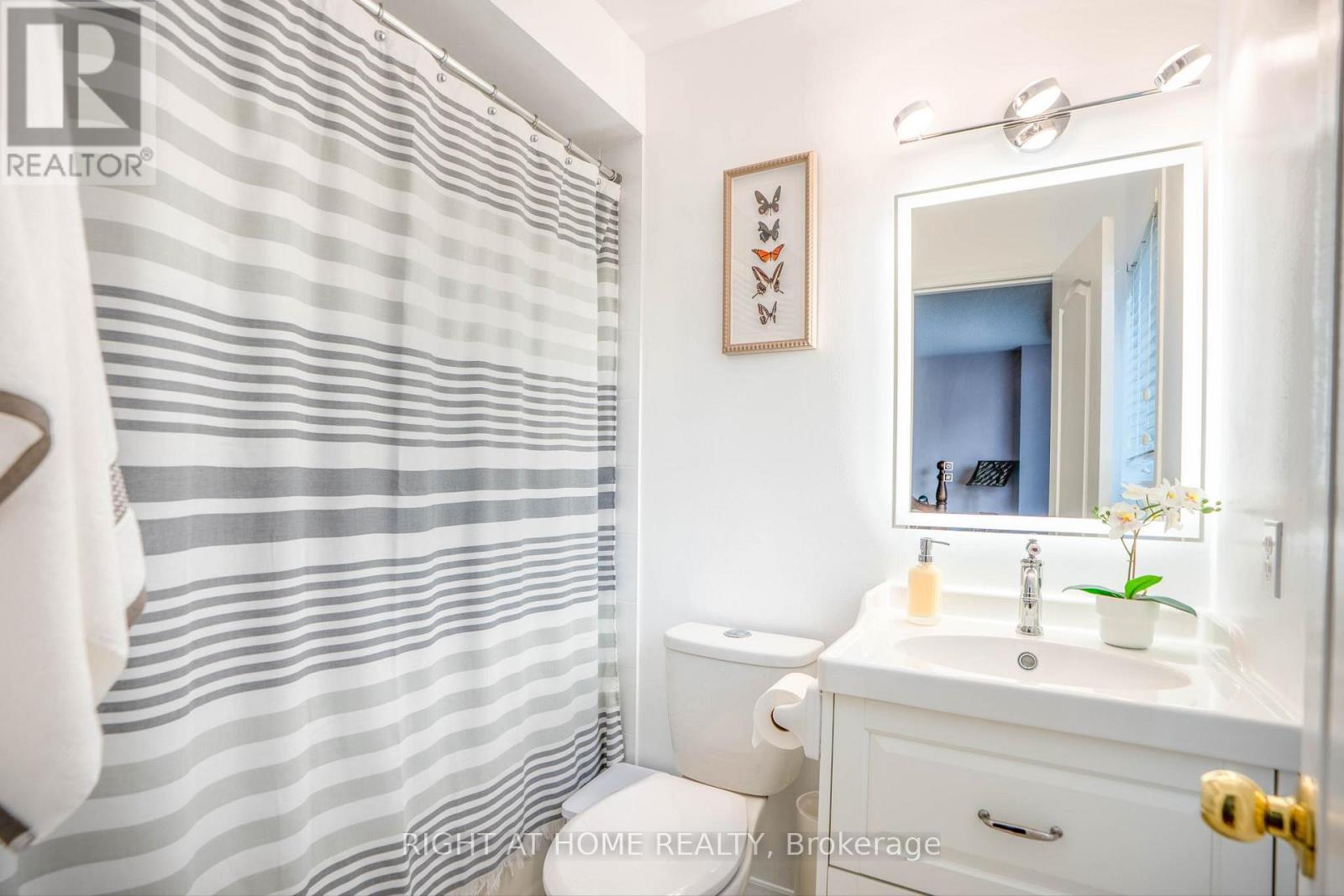 28 Foxtail Ridge, Newmarket, Ontario  L3X 1Z6 - Photo 9 - N12980942