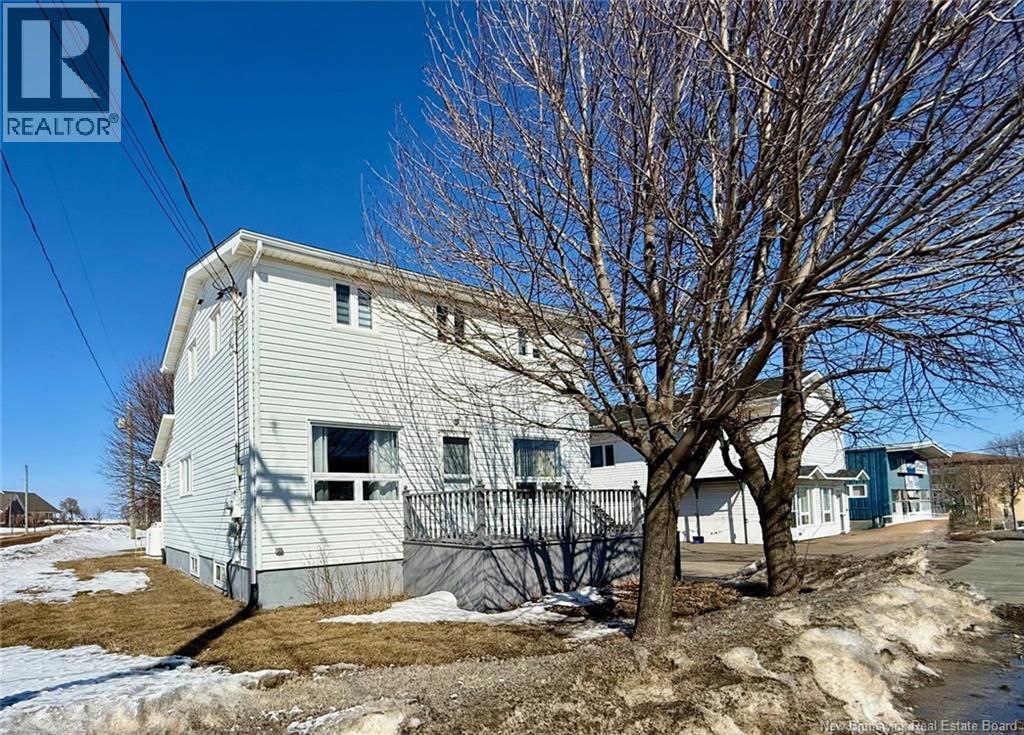 148-150 Boul. J.d. Gauthier, Shippagan, New Brunswick  E8S 2K9 - Photo 3 - NB136806