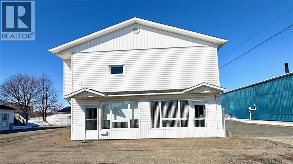 148-150 Boul. J.d.gauthier, Shippagan, New Brunswick  E8T 2K9 - Photo 3 - NB136860