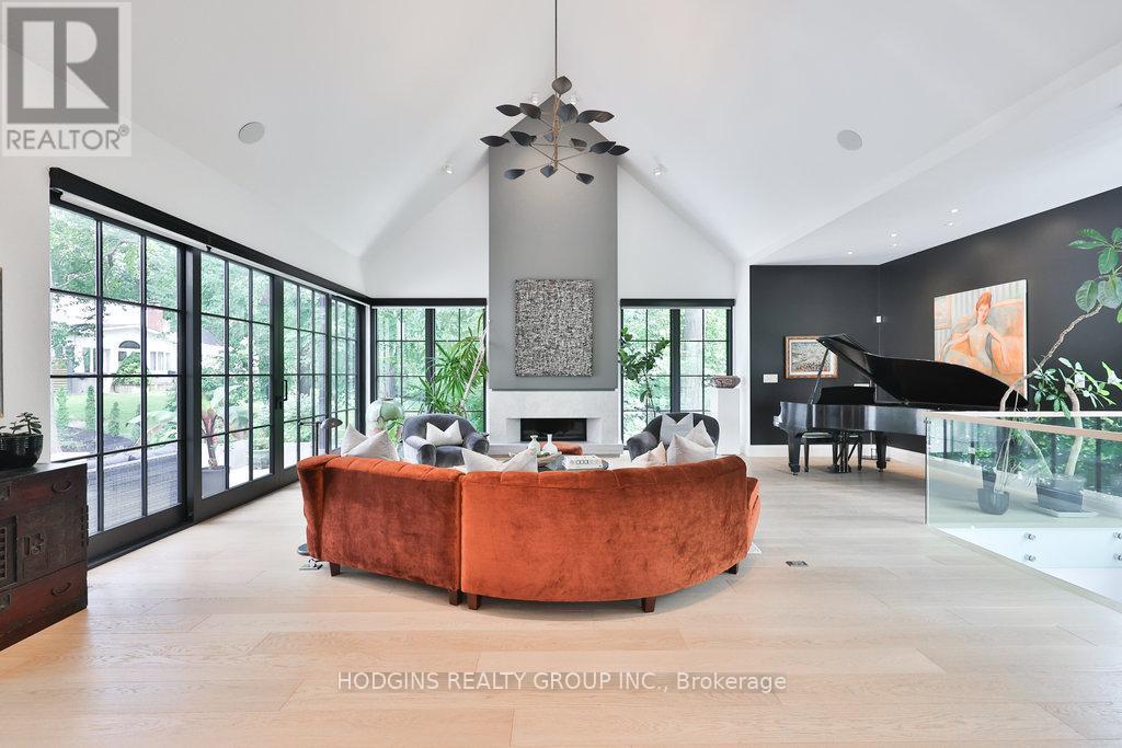 238 Mineola Road W, Mississauga, Ontario  L5G 2X4 - Photo 19 - W12980970