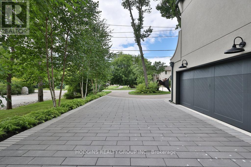 238 Mineola Road W, Mississauga, Ontario  L5G 2X4 - Photo 42 - W12980970