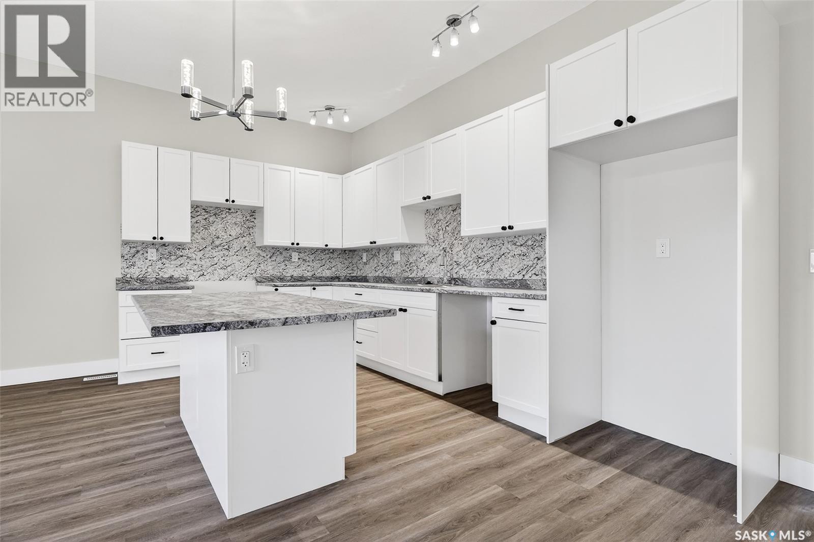 933 Stadacona Street E, Moose Jaw, Saskatchewan  S6H 0K7 - Photo 4 - SK032461