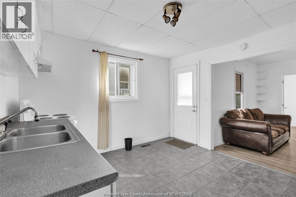 722 Randolph, Windsor, Ontario  N9B 2T8 - Photo 11 - 26007717