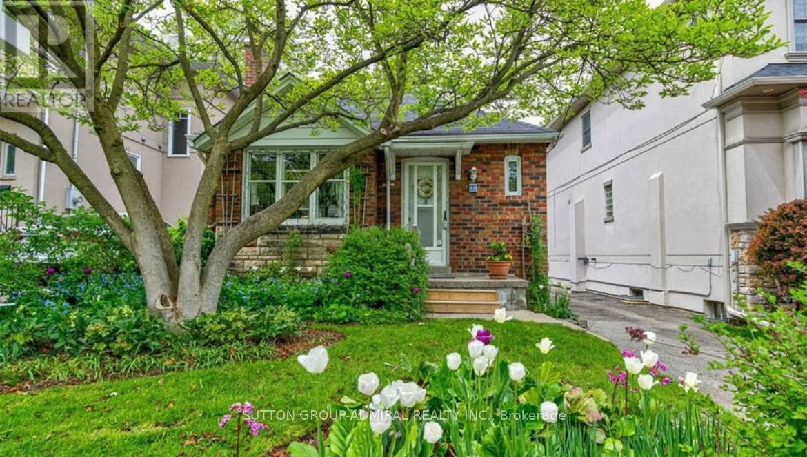 50 CARDIFF ROAD, Toronto, Ontario