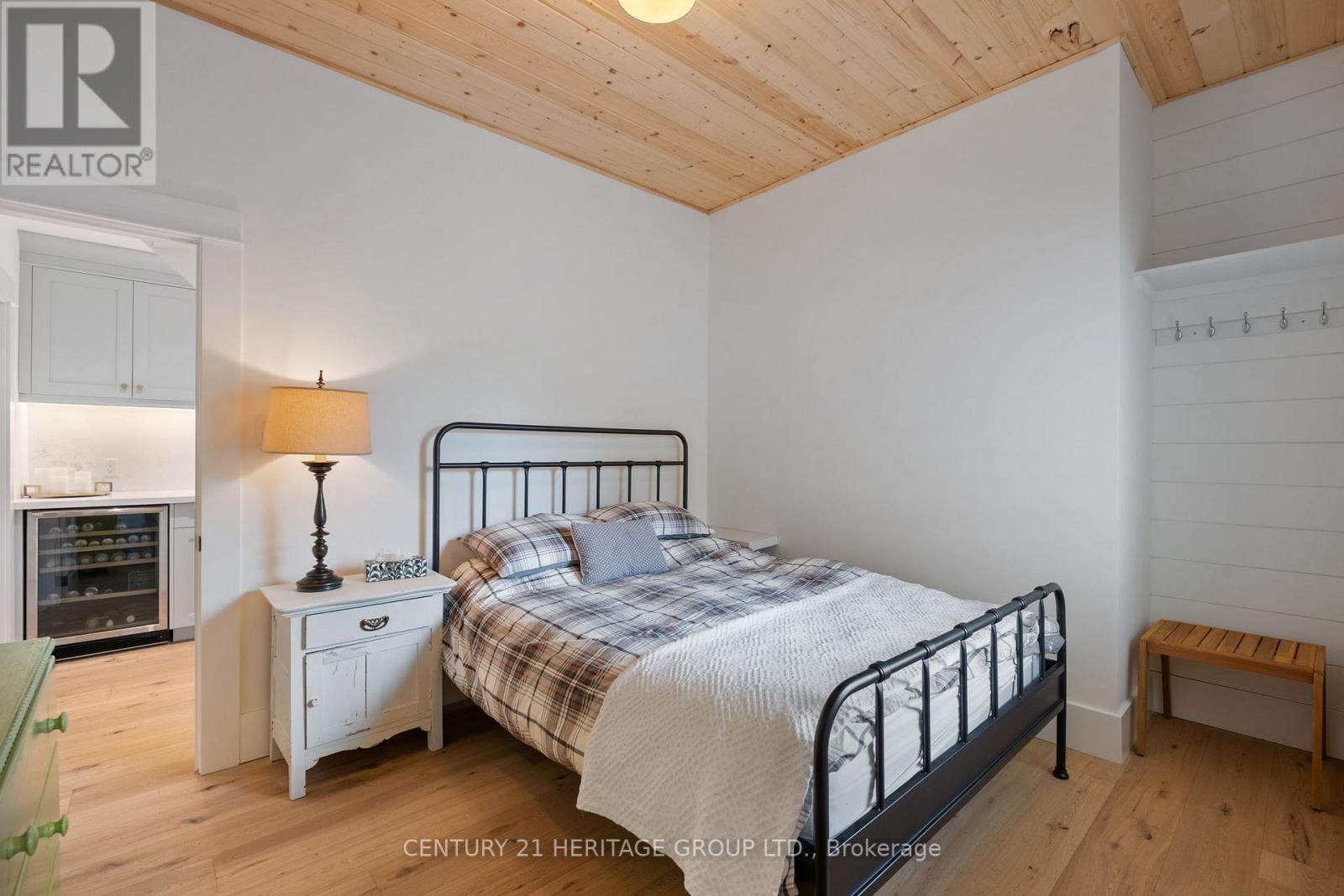 911 Lake Drive N, Georgina, Ontario  L4P 3E9 - Photo 30 - N12884682