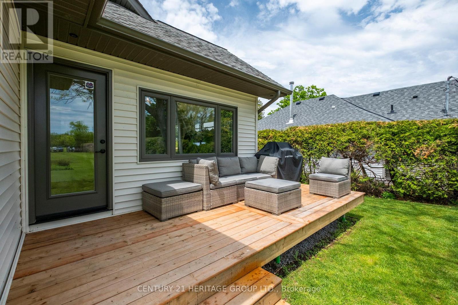 911 Lake Drive N, Georgina, Ontario  L4P 3E9 - Photo 36 - N12884682