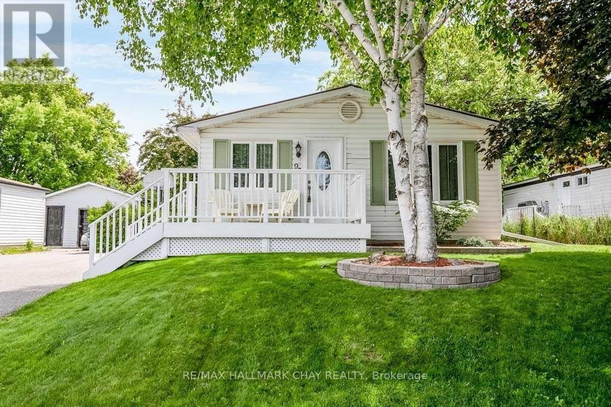 97 WALKEM DRIVE, New Tecumseth, Ontario