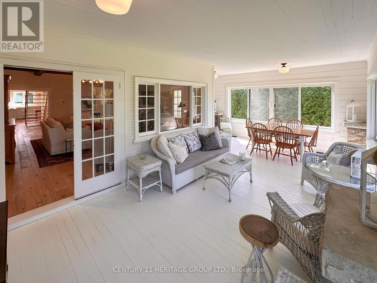 911 Lake Drive N, Georgina, Ontario  L4P 3E9 - Photo 6 - N12884682