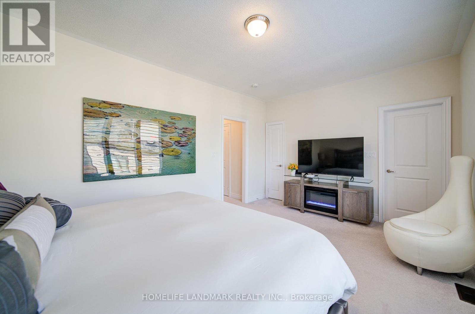 1369 Yellow Rose Circle, Oakville, Ontario  L6M 5L3 - Photo 22 - W12977154