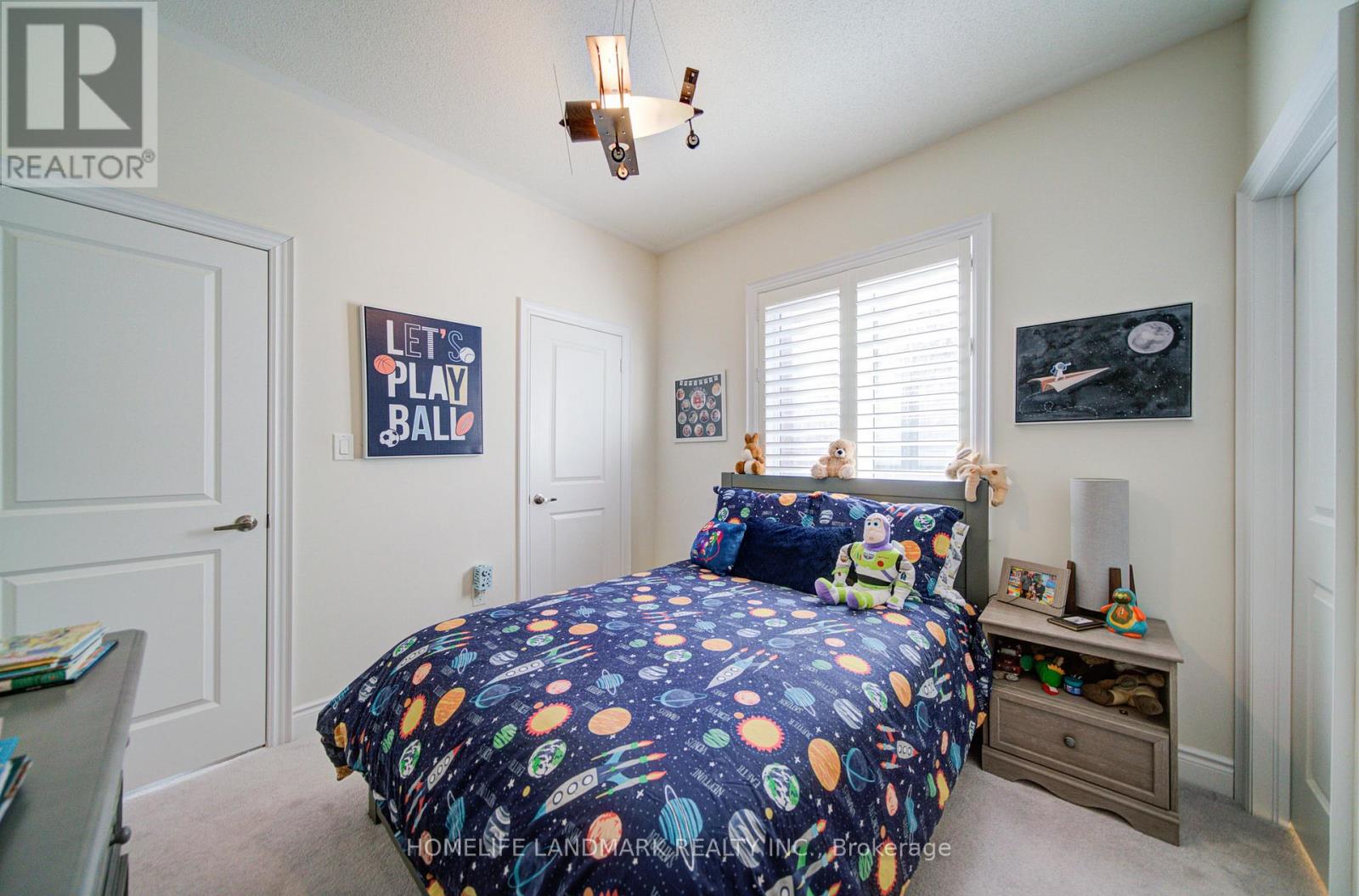 1369 Yellow Rose Circle, Oakville, Ontario  L6M 5L3 - Photo 15 - W12977154